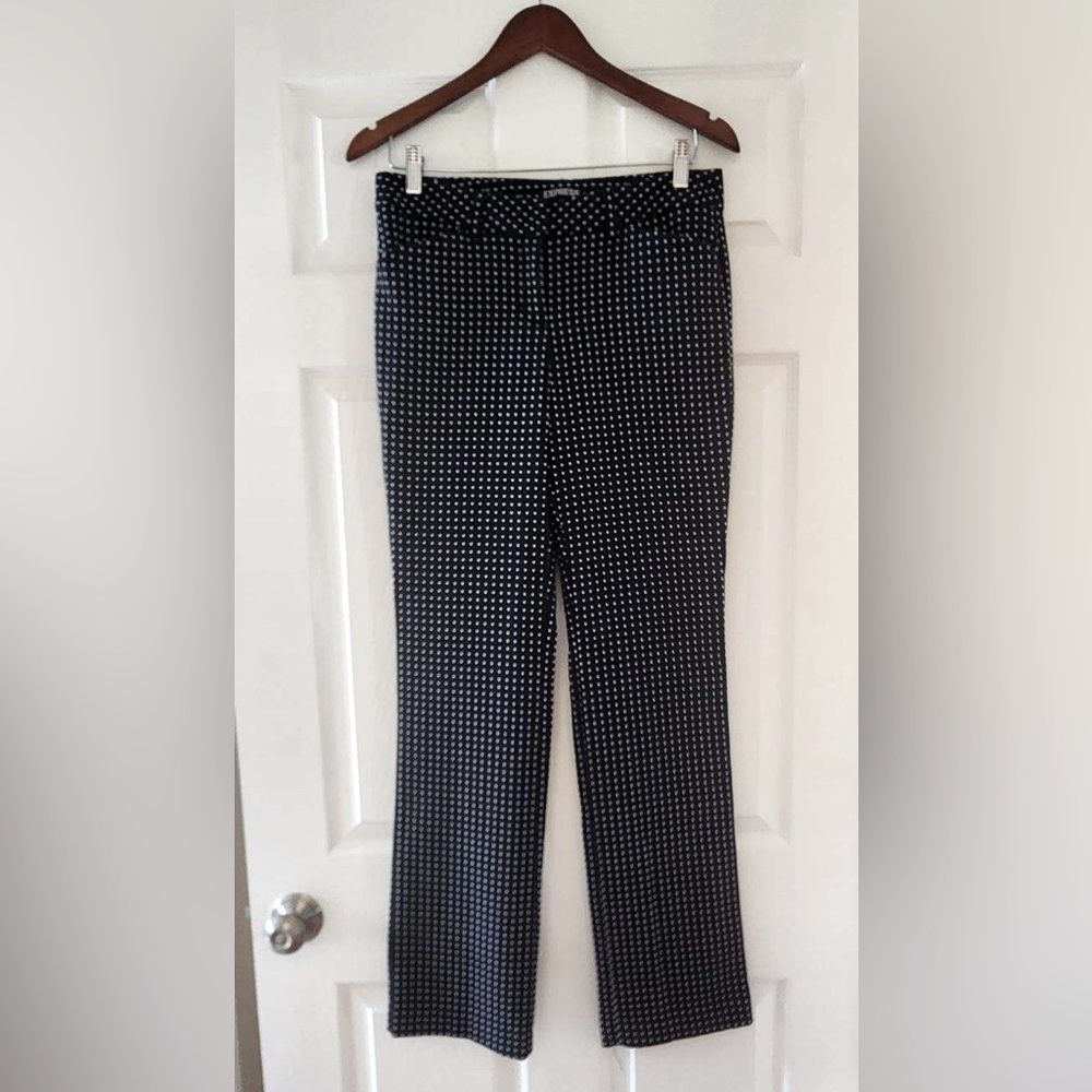 Express editor, 4R, Womens workwear pant in black with white details.